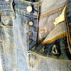 Mens Levi’s 501 button fly Jeans. Size 34x32